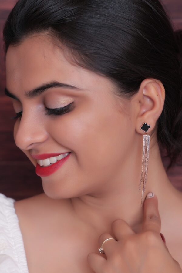 Black Clover Stud with Gold Tassel Chain Drop Earrings