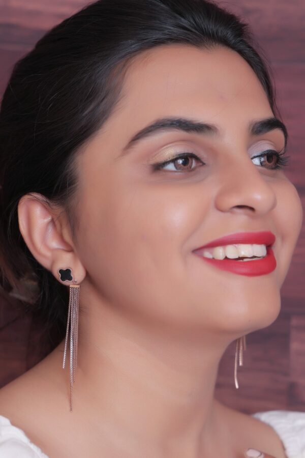 Black Clover Stud with Gold Tassel Chain Drop Earrings - Image 3